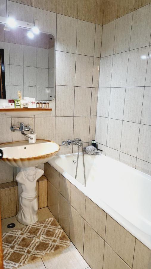 Two Bedroom Aparthotel With Garden View Бухарест Экстерьер фото